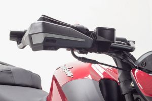 PROT MANO GHOST NEGRO/GRIS PULSAR 135 180 200NS (2 LADOS)