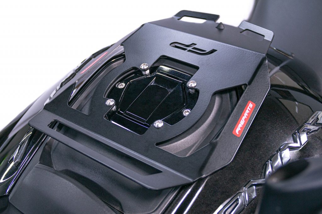 BASE TANK BAG PARA DOMINAR 400250 FullMoto Perú Los mejores accesorios para ti y tu moto 🛵