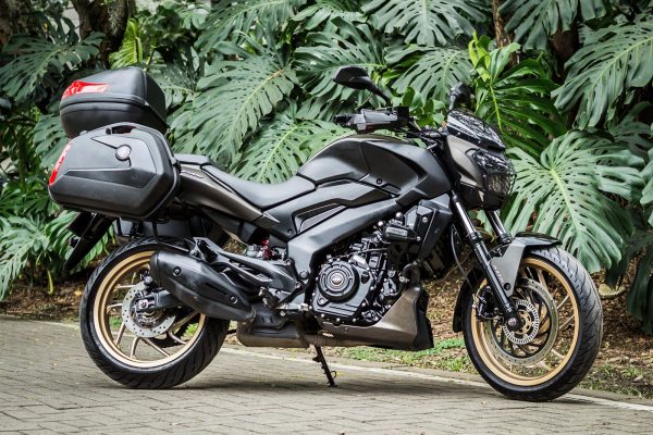 MALETAS LATERALES TOURMAX 22 LT NEGRO ROJO